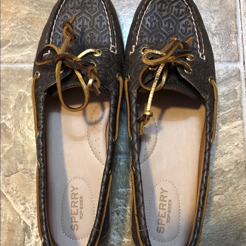 Sperry’s - Picture 2 of 2